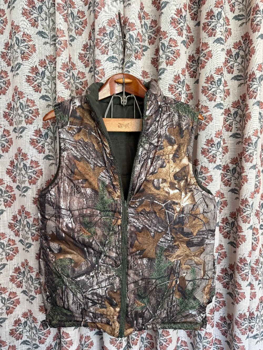 Men's Realtree Extra Camo Reversible Vest Medium
